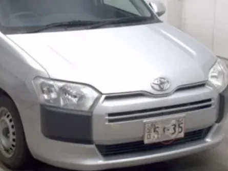 2016 Toyota Succeed — view 3