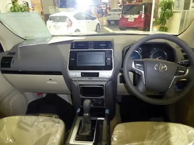 2019 Toyota Land Cruiser Prado TX — view 3