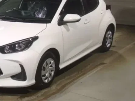 2022 Toyota Yaris 1.0 G — view 3