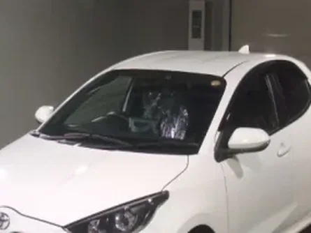 2022 Toyota Yaris 1.0 G — view 4