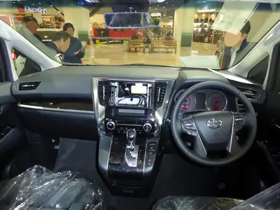 2019 Toyota Alphard 2.5 G — view 3