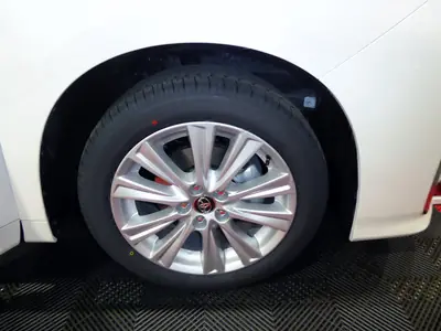 2019 Toyota Alphard 2.5 G — view 4