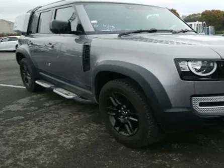 2021 Land Rover Defender 110 — view 2
